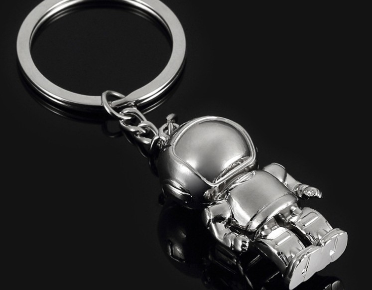 Astronaut alloy keychain