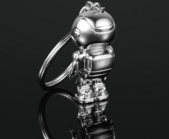Astronaut alloy keychain