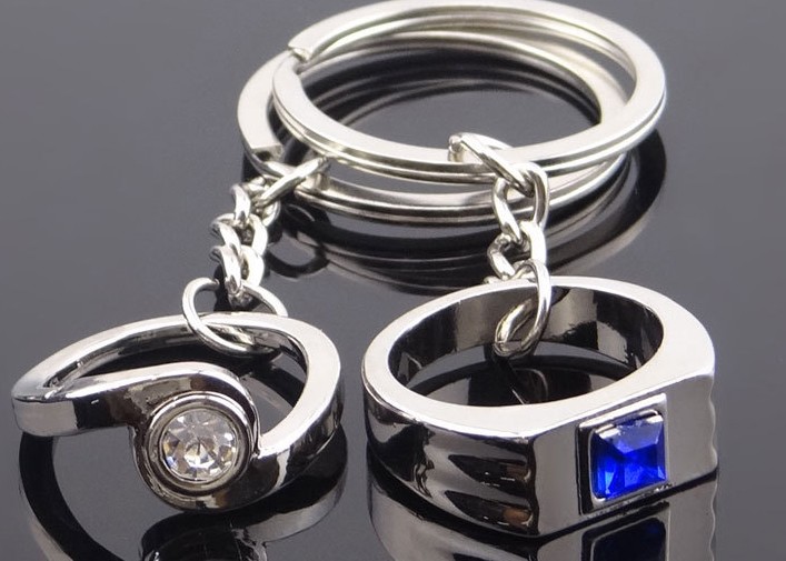 Diamond couple rings keychain