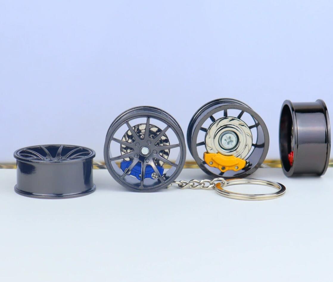 Metal wheel hub with brake keychain
